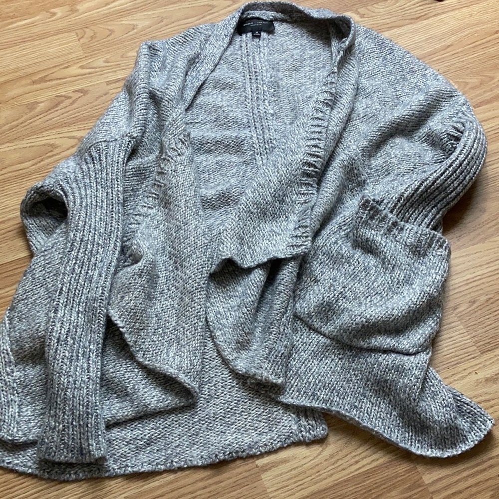Romeo and Juliet sweater. Medium.